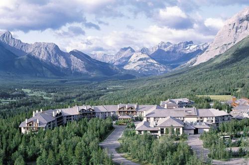 Delta Lodge at Kananaskis 001